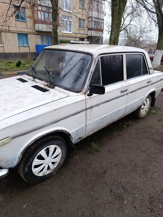 Продам ВАЗ 2103, можно как на запчасти, или немного приложить руки