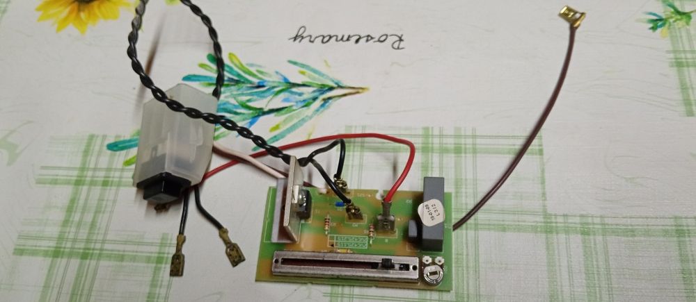 Kompletna płytka elektroniki moduł odkurzacza Zelmer Jupiter z włącznikiem prądu.Zobacz.