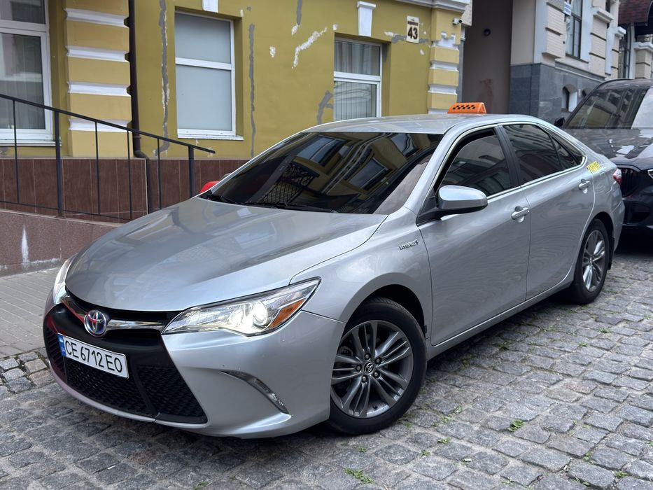 Оренда Toyota Camry  гібрид на газу , Лицензия