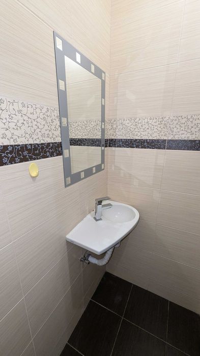 Здається 2кімнати у 2-х кімнатній квартирі без господарів/