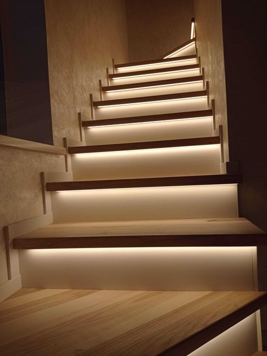 Ступени из массива ясеня