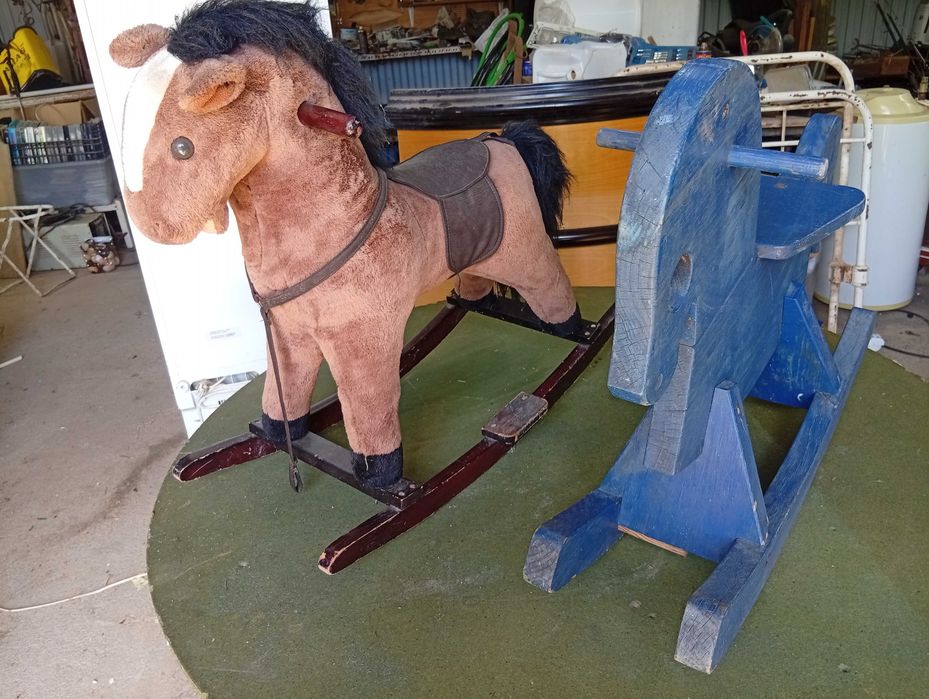 Dois cavalos baloiço