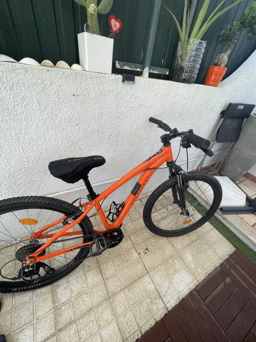 Bicicleta Rockrider, nova quase sem nenhuma uitilização