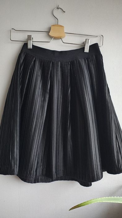 Plisowana rozkloszowana spódnica