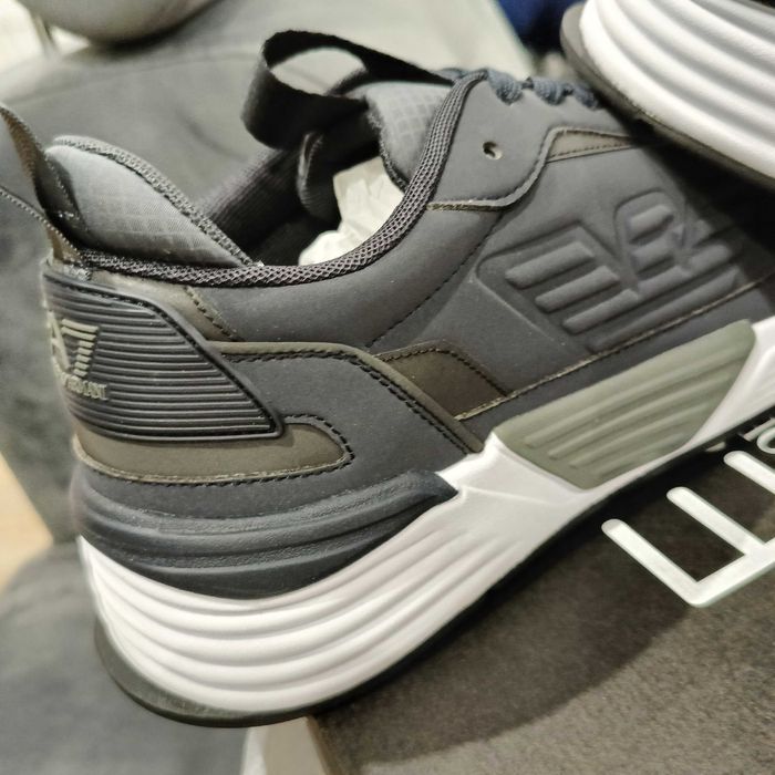 Emporio Armani Sneakersy NOWE rozmiar 42