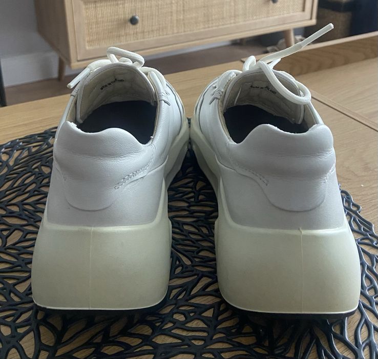 Sneakersy ECCO w bardzo dobrym stanie.