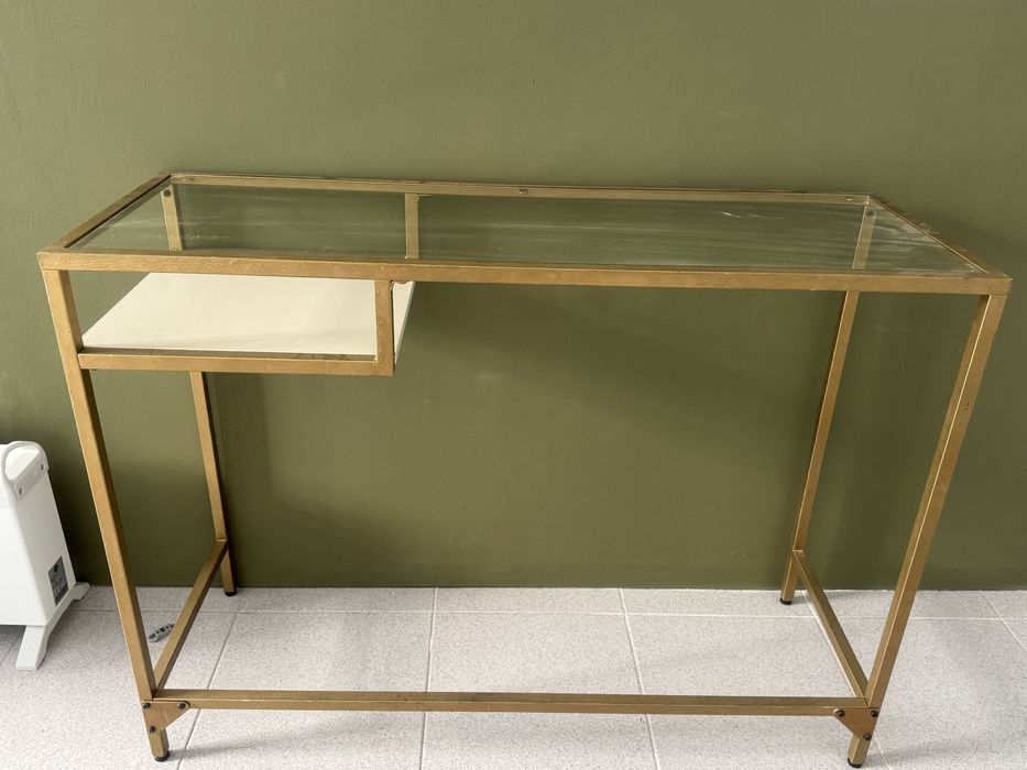 Estamte, armario e mesa