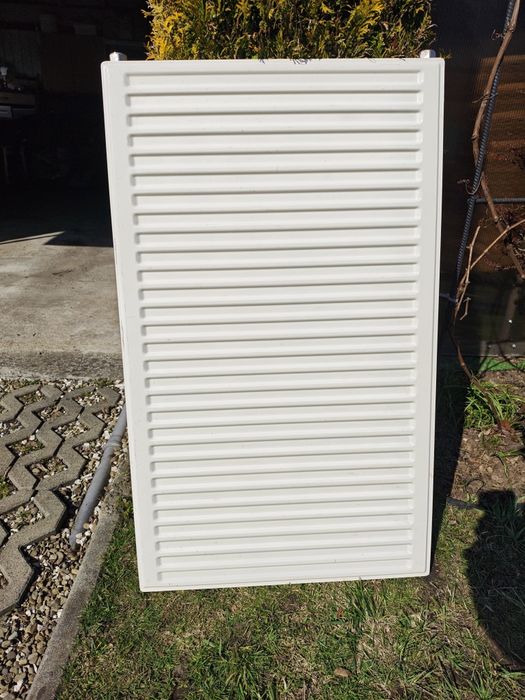 Dwa Kaloryfery płaskie