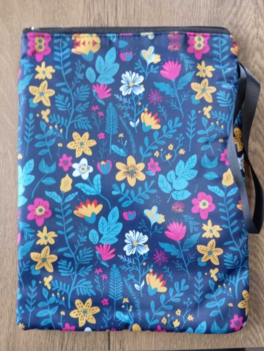 Etui / torebka / futerał na książki, czytnik ebooków