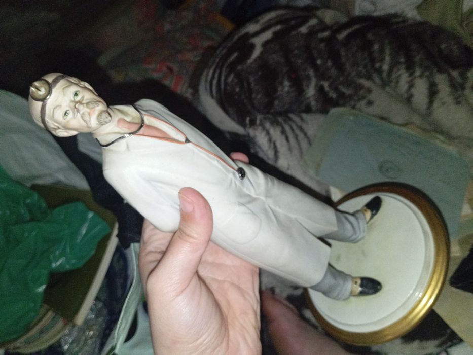 Estuaueta médico fiança