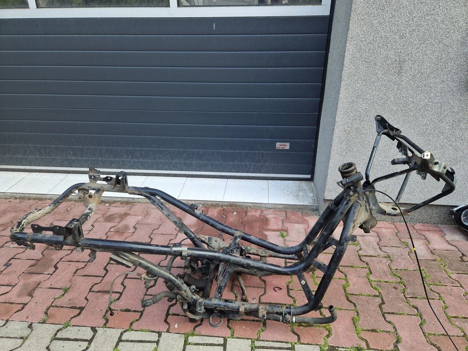 Rama z dokumentami Piaggio Xevo