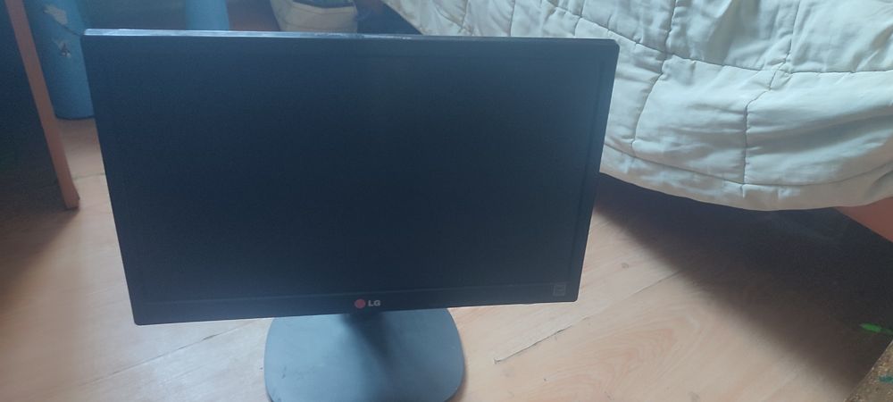 Продам монитор LG