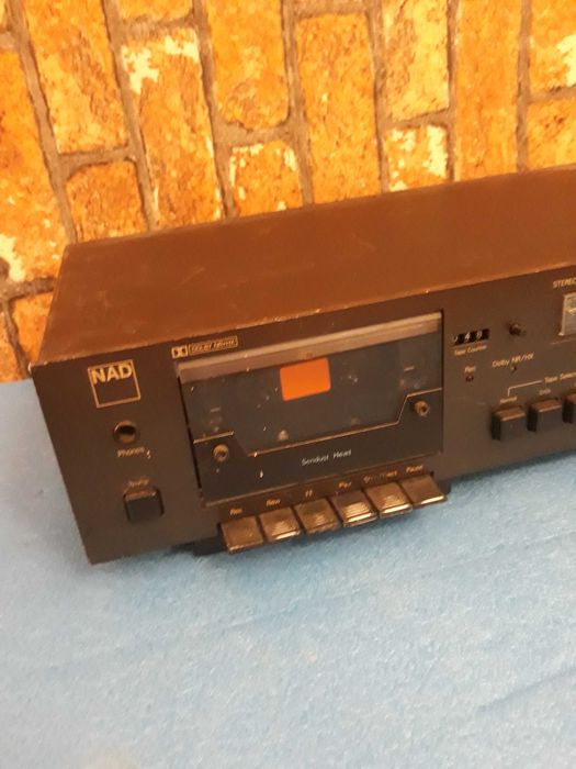 Magnetofon Nad 6040