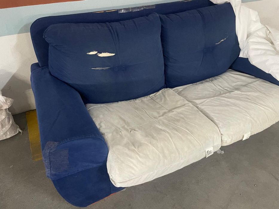 Sofá 2 lugares para restaurar
