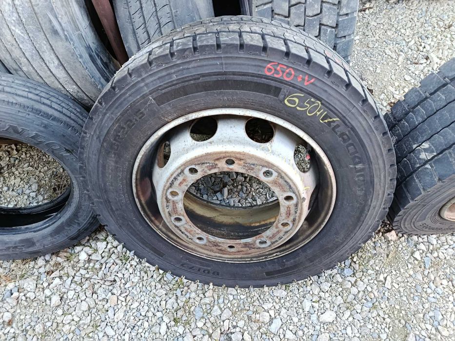 Opona 295/60 r22,5 blacklion