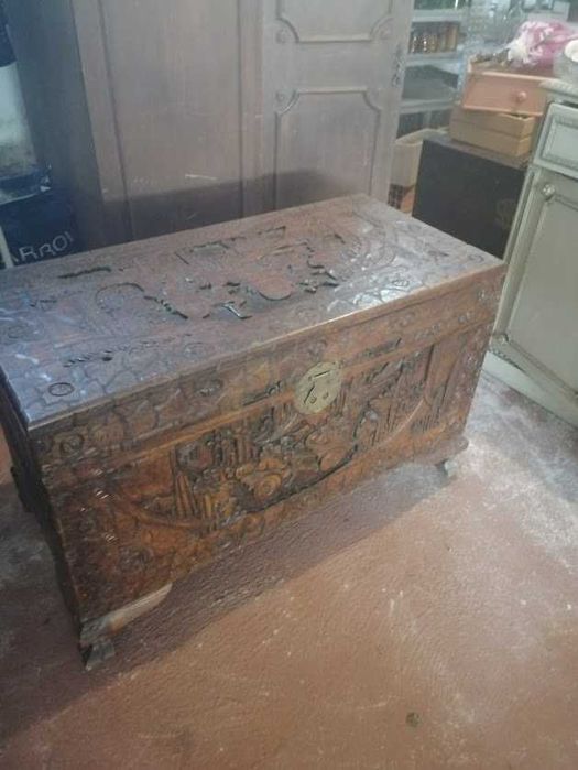 Arcas antigas em bom estado