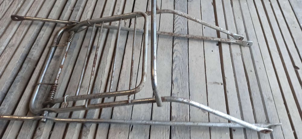 Багажник к мопеду