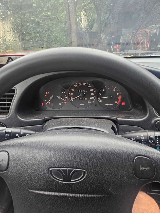 Deawoo Lanos 1.5 z car audio lub bez