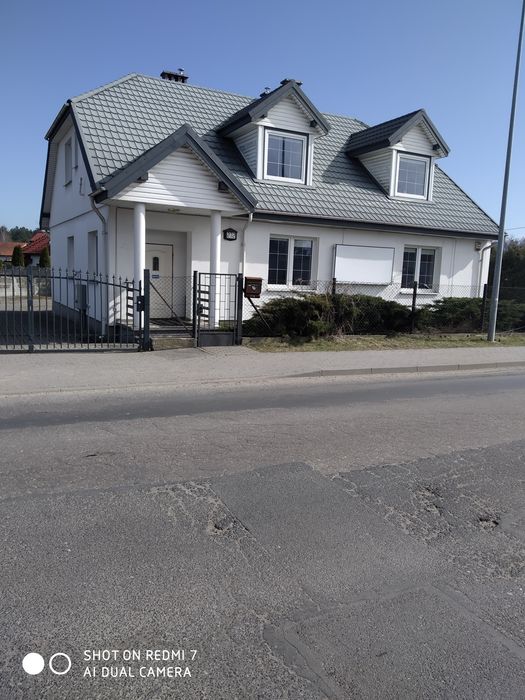 Dom dwukondygnacyjny wynajmę - blisko centrum.