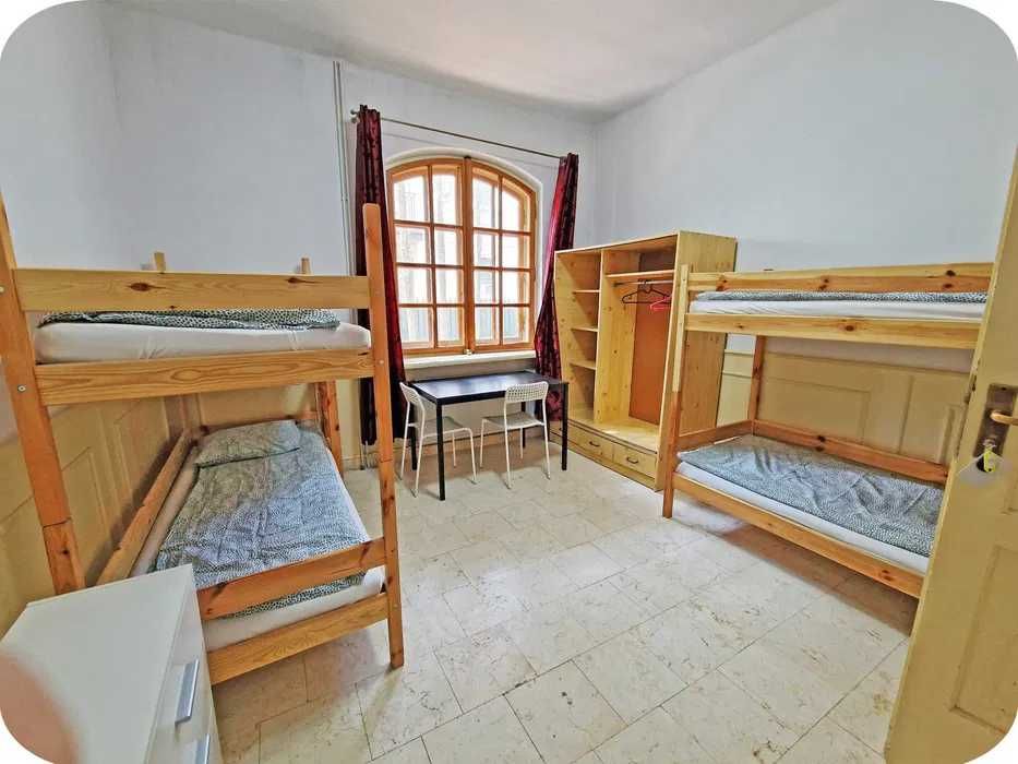 pokoje, ХОСТЕЛ - район Wlochy (ul.Flagowa) - hostel. 2-4 местные
