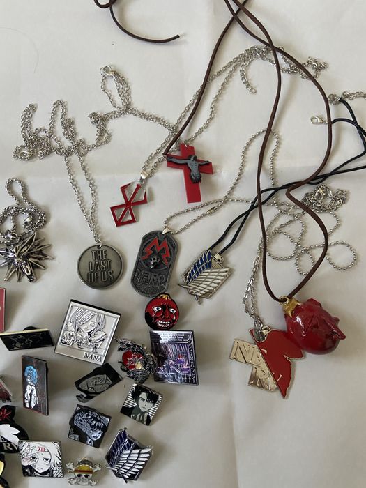 Брелки/підвіски/значки по іграм та аніме