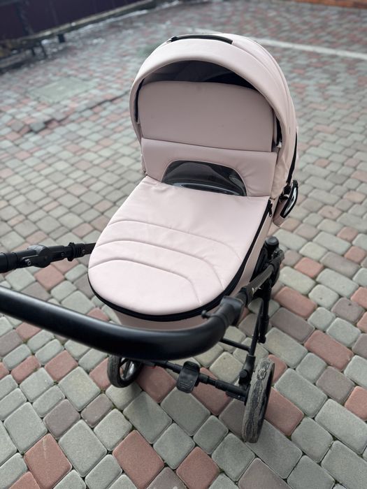 Продам коляску дитячу Adamex