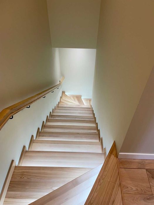 БЕЗ КОМІСІЇ, таун з новим РЕМОНТОМ, Сертифікат ТАК, вул. Давидчука