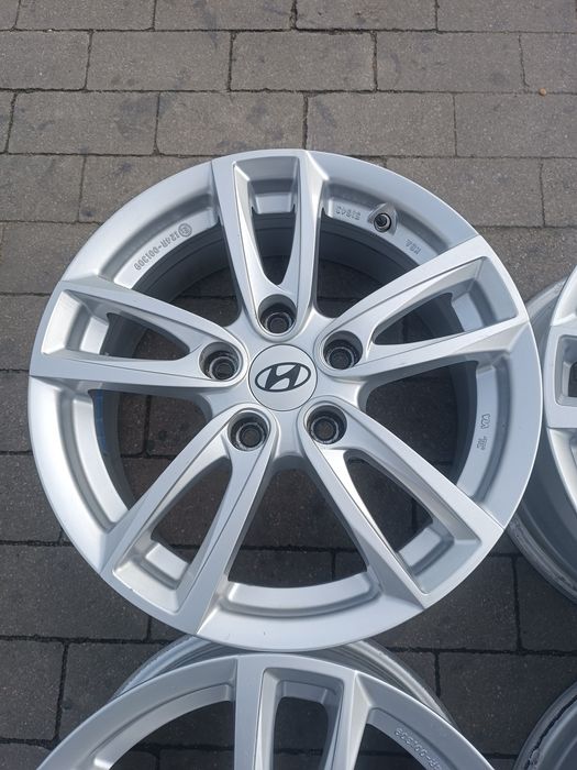 Felgi aluminiowe 5x114.3 ET50  16" Hyundai