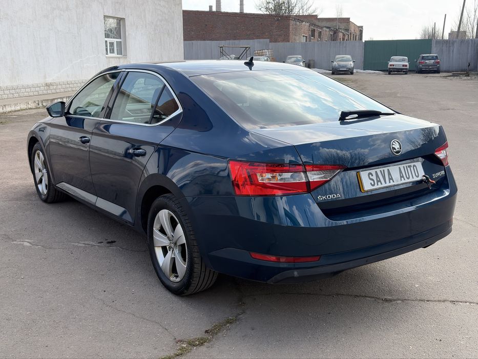 Житомир Skoda SuperB 32.0дизель CRLB 2015 праве кермо в Житомирі