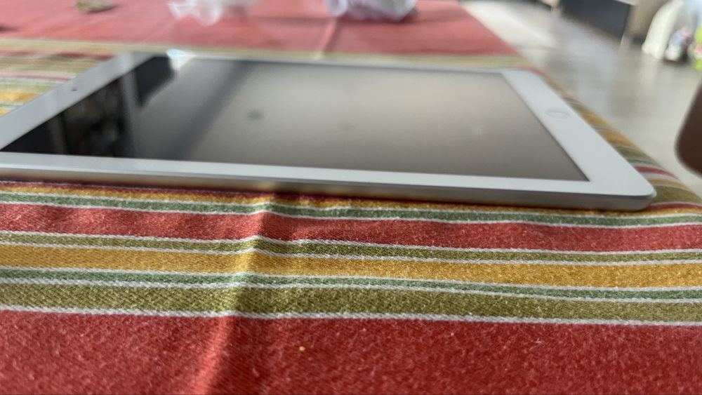 Ipad 6a Geração Como Novo