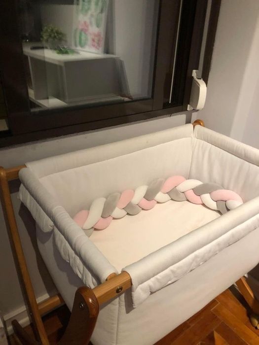 Berço de madeira móvel