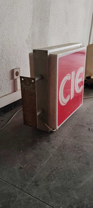 Letreiro luminoso CIE