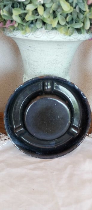 Cinzeiro publicitário antigo de coleção em esmalte