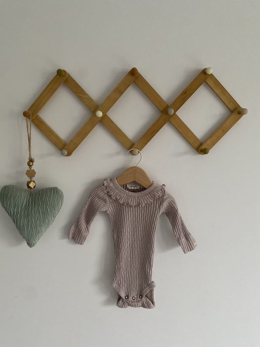 Body liliowe prążkowane lil’ atelier 56 kropki kremowe jak newbie