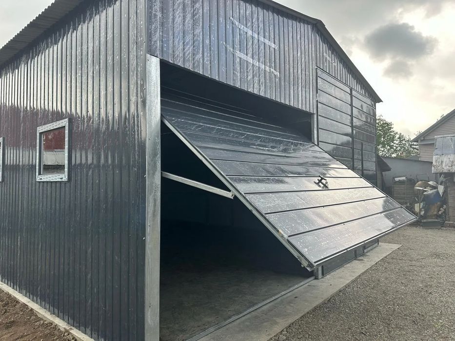 Hala 6x8 m - Dach dwuspadowy, Brama uchylna, Grafit