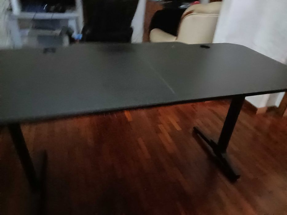 Mesa gamer impecavel