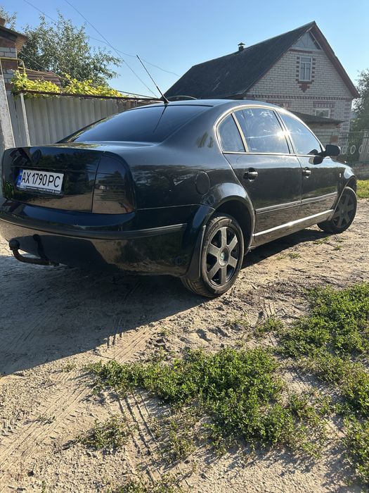 Шкода Суперб 2005 року 1.8т