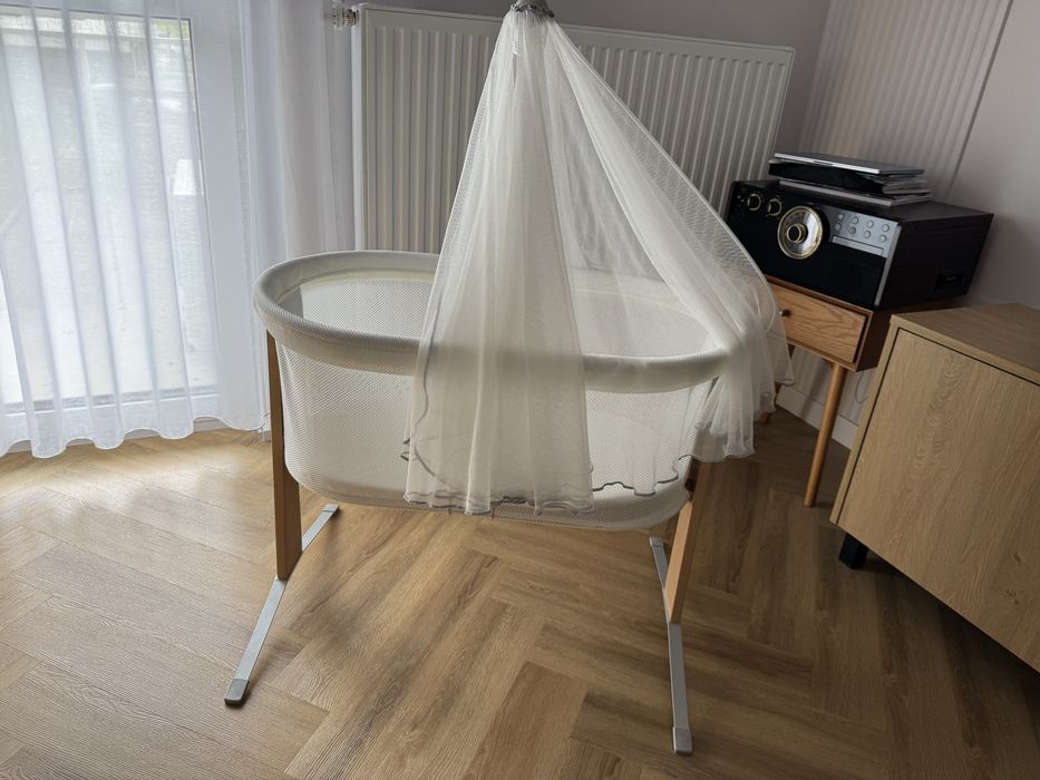 Kolyska babyjorn harmony z baldachimem
