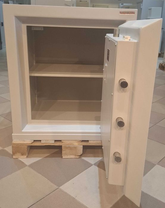 Sejf kasa pancerna 230 kg, Szybas II klasa odporności 83/75/70 cm