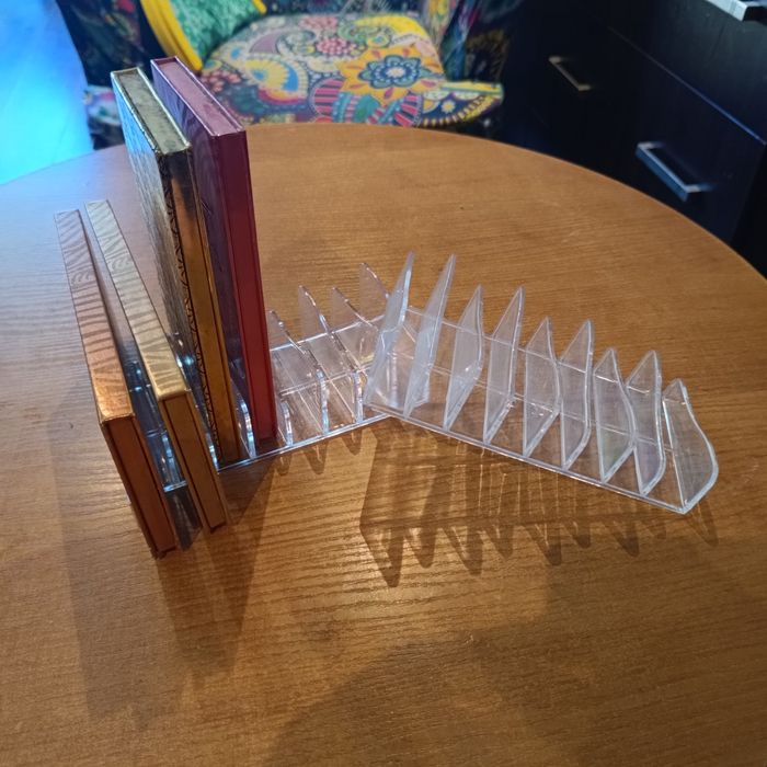 2x segregator, organizer na kosmetyki, paletki cieni