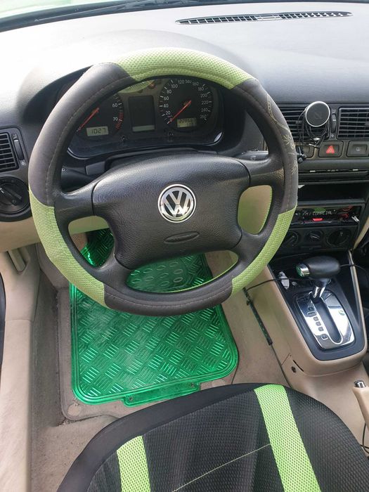 Vendo carro VW Golf 2.0 Gasolina matricula Alemã — photo 3