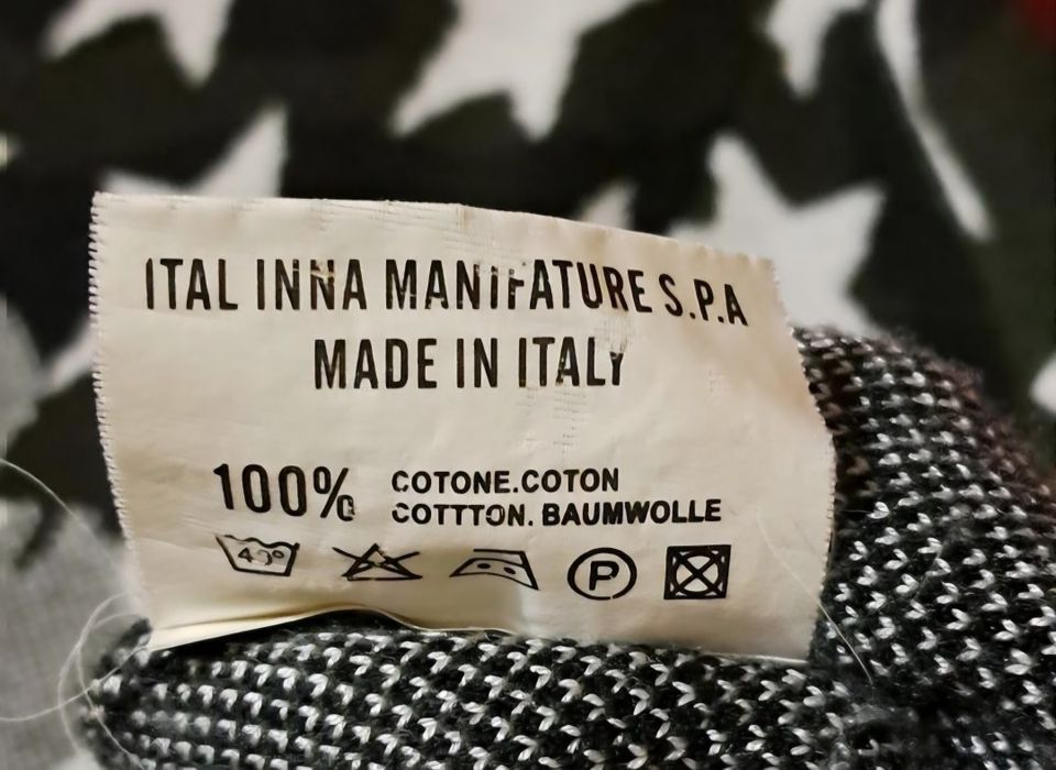 Свитер Valentino хаки со звездами 
Сдел