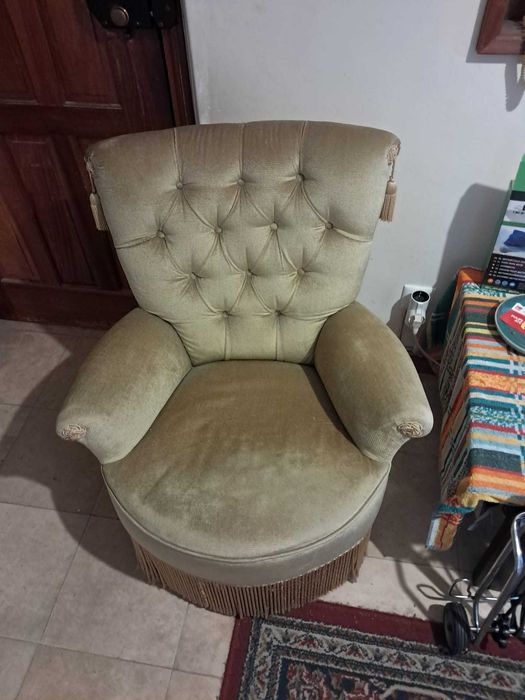 cadeirão senhorinha em bom estado