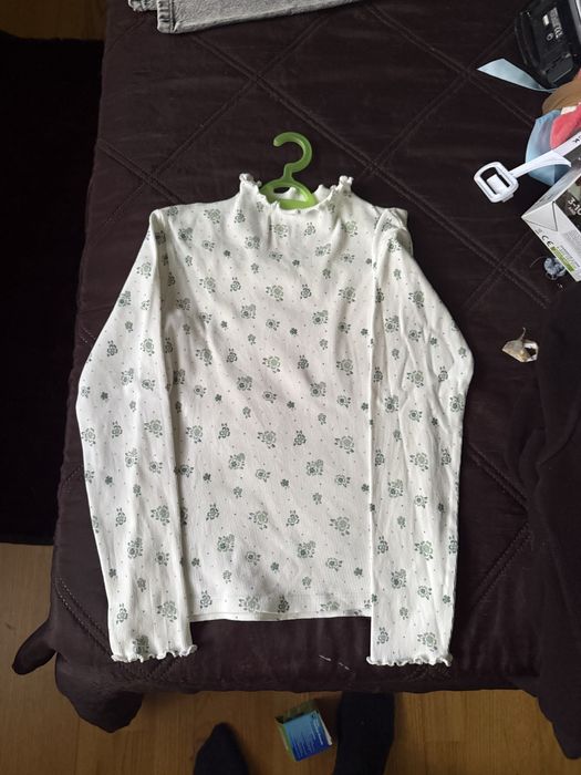 Vendo roupa menina  como nova 9 10 e 78 anos