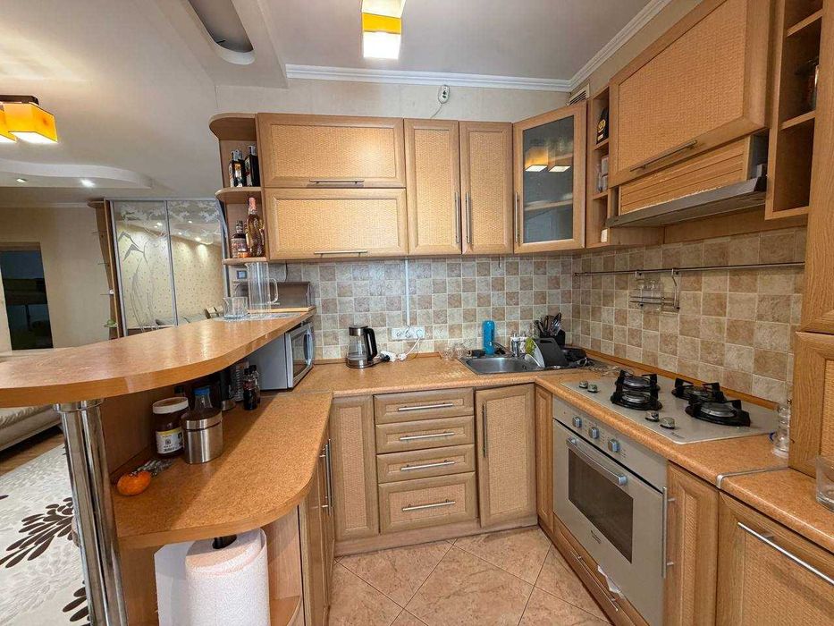 Продаж 3к квартири мікрорайон Виставка