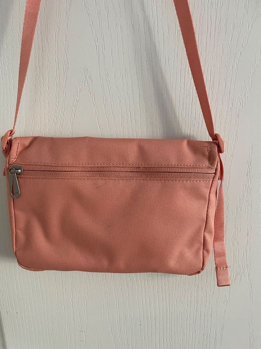 Torebka na ramię Nike morelowa