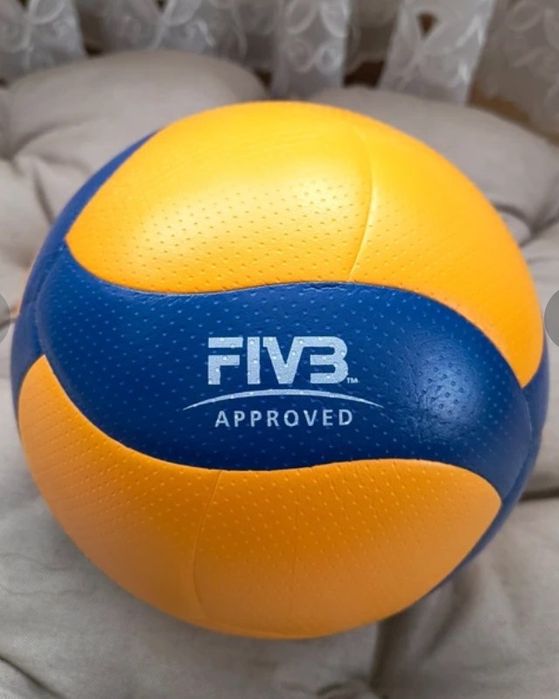 Nowa piłka do siatkówki halowej Mikasa V200W + pompka