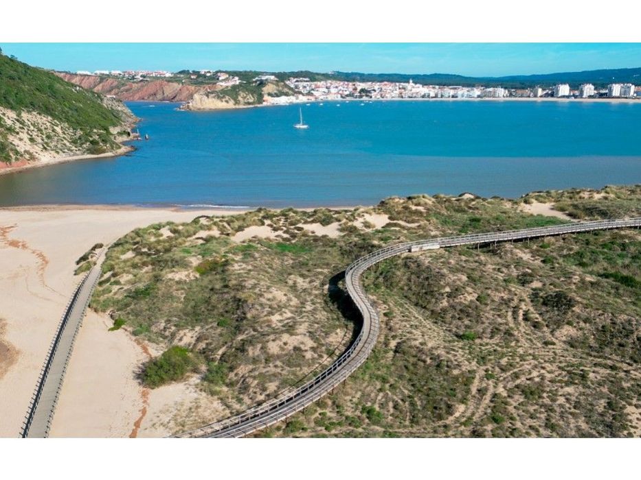 Moradia V3 - vista mar, piscina aquecida e garagem em Salir do Port...