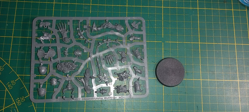 Chaos lord with jump pack warhammer 40 000