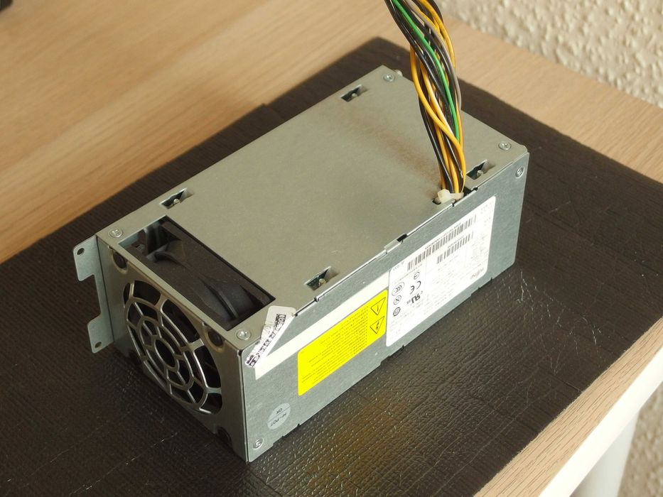 Zasilacz PC 2x 12V DC Fujitsu S26113-E564-V70-01 CPB09-045B